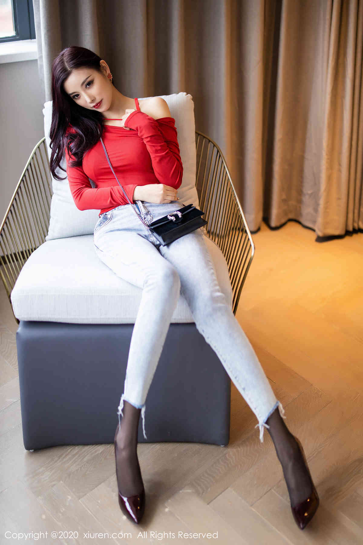 [XiuRen秀人网] 2020.04.28 No.2200 <a href=https://www.mitaoxi.com/e/space/ulist.php?mid=1&tempid=10&userid=87 target=_blank class=infotextkey>杨晨晨sugar</a> 美腿 黑丝