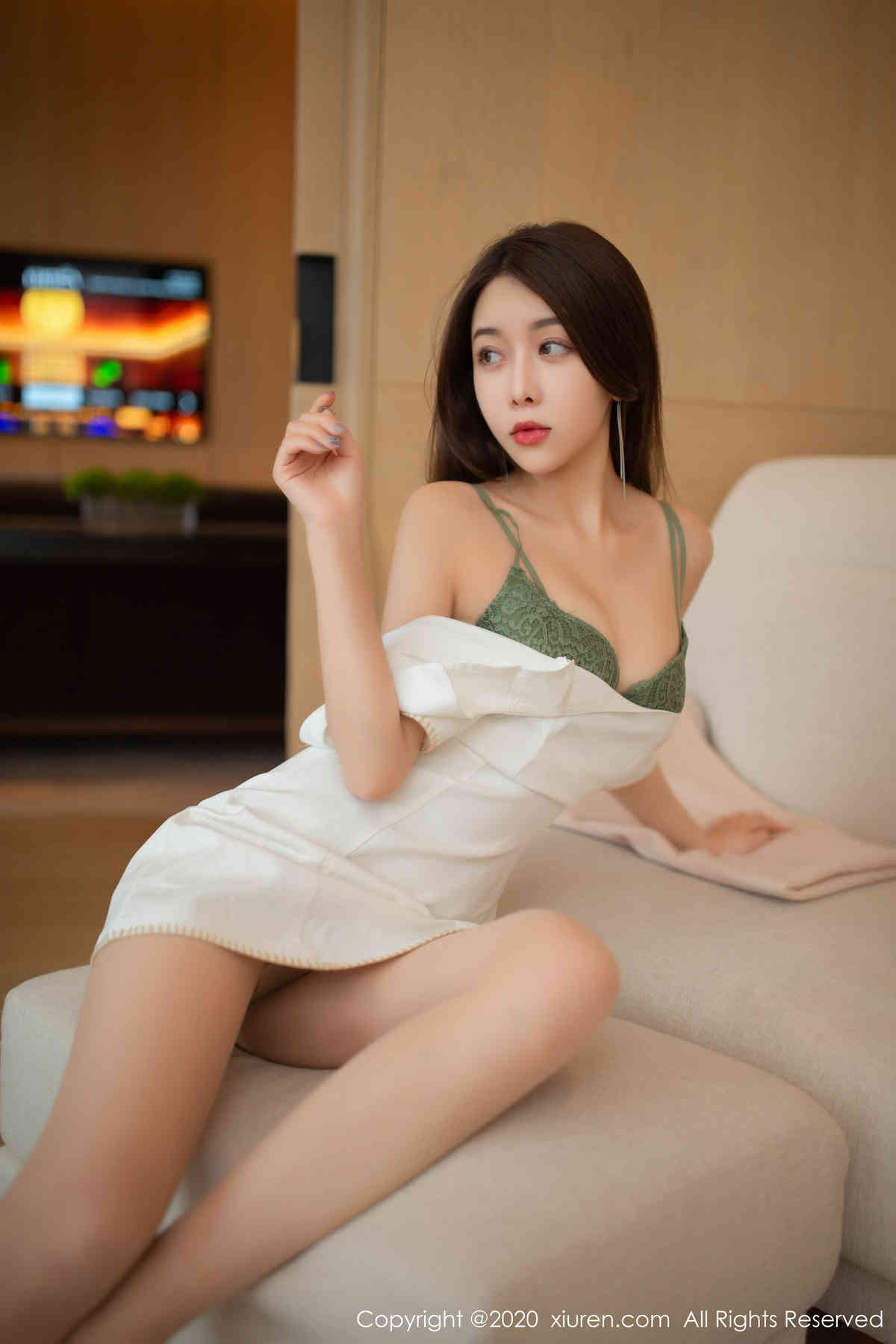 [XiuRen秀人网] 2020.04.24 No.2190 夏诗雯Sally 丝袜 美腿
