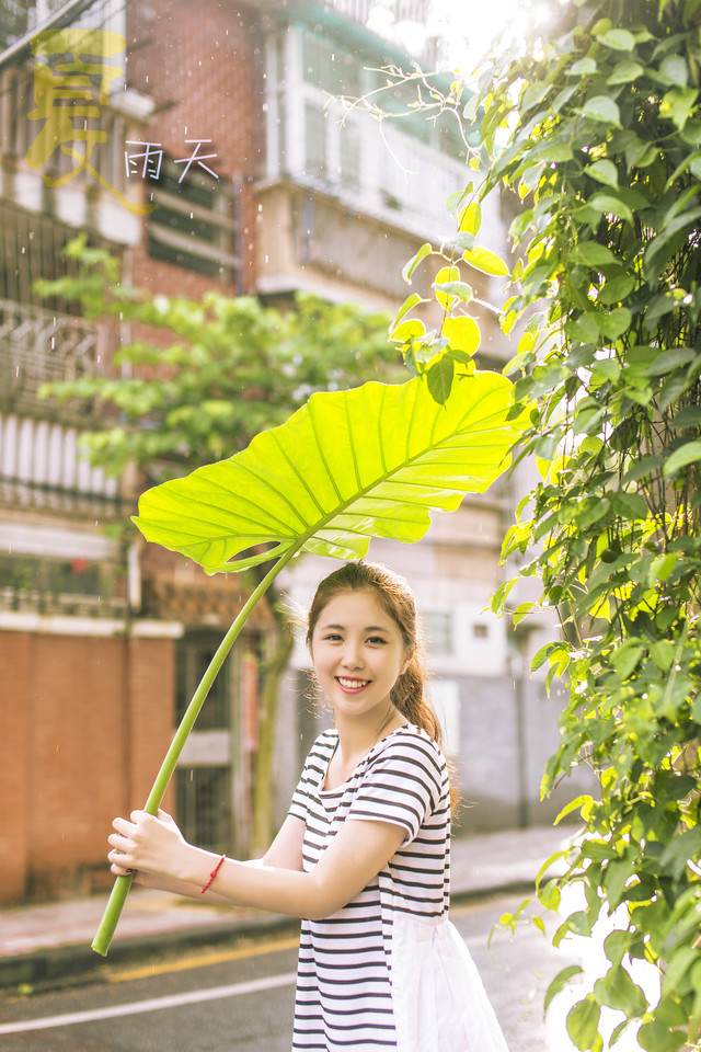 夏日甜美清纯迷人图